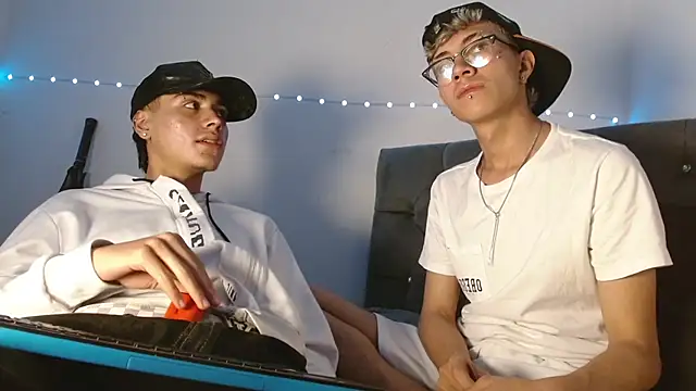 Snapshot of Im_juanda chatting on March 12, 2025, 2:20 am Im juanda online show from March 12, 2025, 2:20 am