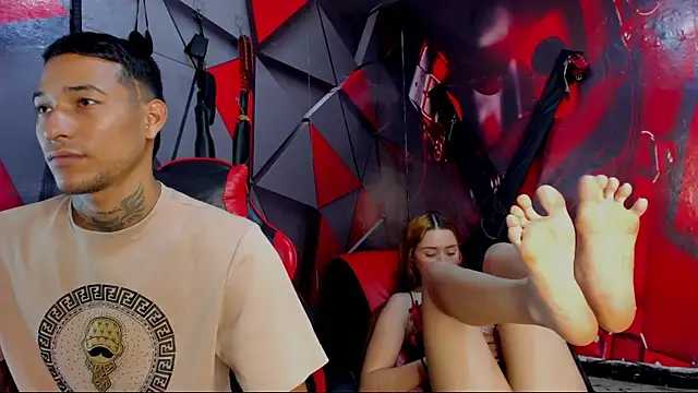 Hana and Zeta online show from January 5, 2026, 5:27 pm