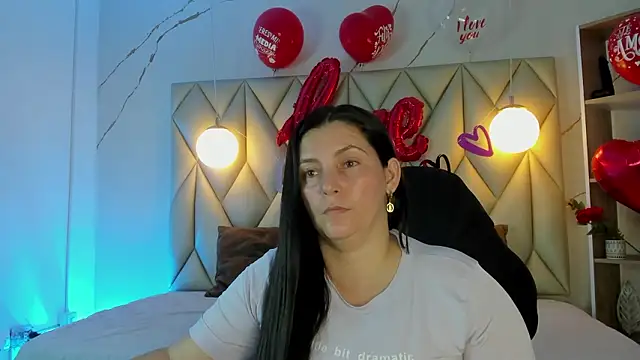 angelswets online show from February 15, 2026, 1:21 pm