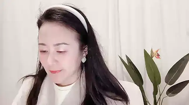 fanfan-FF online show from March 6, 2025, 11:47 am