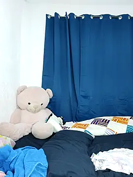 azulzulix online show from February 23, 2026, 12:34 am