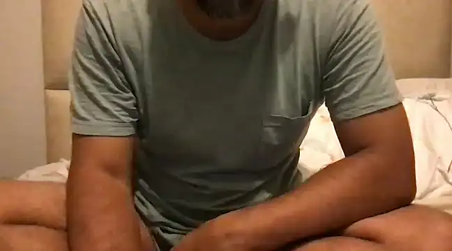 Snapshot of pe_netrad0r chatting on March 4, 2025, 5:11 am pe netrad0r online show from March 4, 2025, 5:11 am