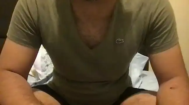 Snapshot of pe_netrad0r chatting on December 27, 2024, 5:31 am pe netrad0r online show from December 27, 2024, 5:31 am