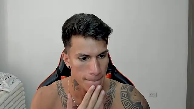 pettergrey1 online show from February 9, 2026, 7:23 pm