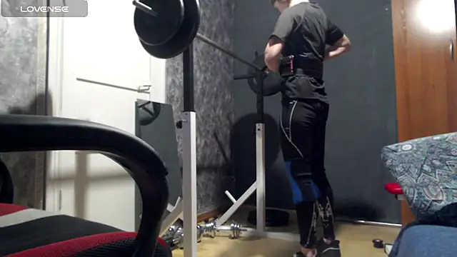 womanstrong78 online show from December 22, 2025, 4:18 pm