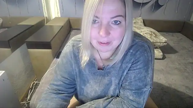 LILIcool online show from December 2, 2024, 3:31 pm