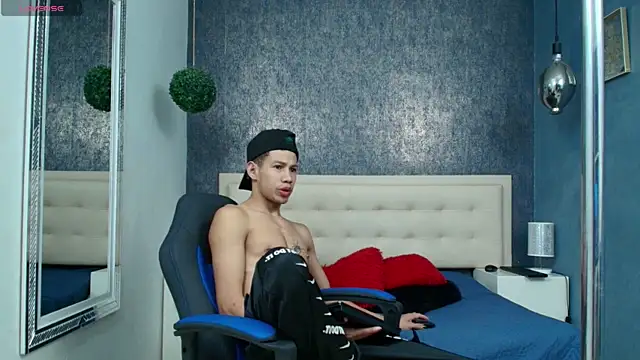 Erick Zhimerman online show from April 3, 2026, 4:19 am