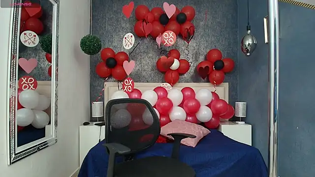 Snapshot of Erick_Zhimerman chatting on February 13, 2026, 4:12 am Erick Zhimerman online show from February 13, 2026, 4:12 am