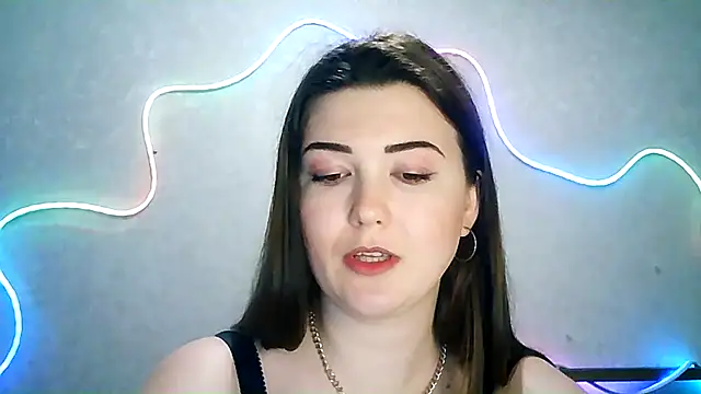 Snapshot of SeductiveTati chatting on September 23, 2025, 11:45 pm SeductiveTati online show from September 23, 2025, 11:45 pm