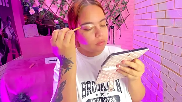 marcellaa303av online show from March 5, 2026, 2:52 am