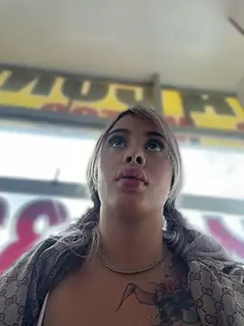 Snapshot of Tusumisahot chatting on April 7, 2026, 7:59 pm Tusumisahot online show from April 7, 2026, 7:59 pm