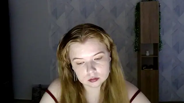 Snapshot of Melina_Hot9 chatting on December 4, 2025, 10:25 am Melina Hot9 online show from December 4, 2025, 10:25 am