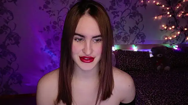 FridaCure online show from November 19, 2025, 7:14 pm