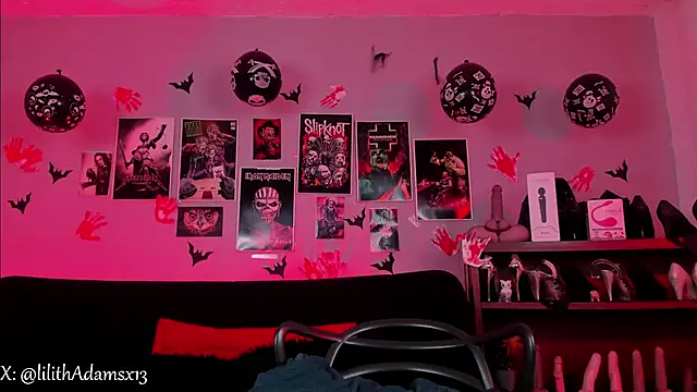 lilith-deveraux online show from November 26, 2025, 4:07 pm