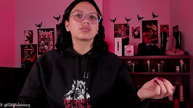 lilith-deveraux online show from February 11, 2026, 3:12 pm