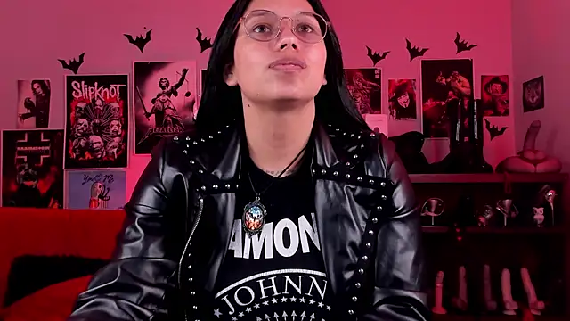 lilith-deveraux online show from April 3, 2026, 4:13 pm