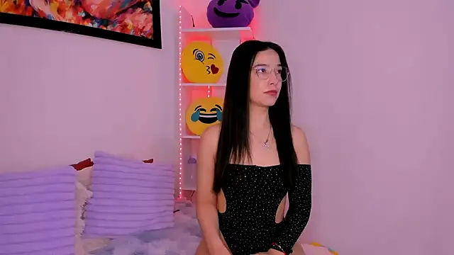 Manuelaa mejiia online show from October 29, 2025, 3:22 pm