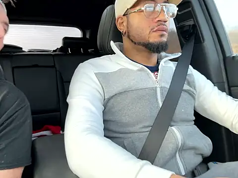 KySir1990 online show from December 5, 2025, 2:04 pm