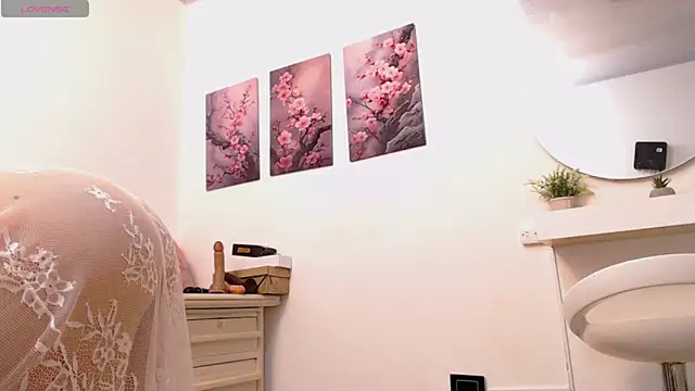 Snapshot of amaranta_f00x chatting on February 26, 2026, 12:54 am amaranta f00x online show from February 26, 2026, 12:54 am