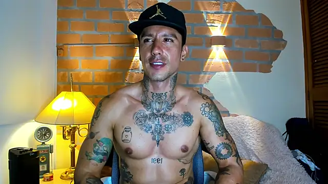 Snapshot of Dylanstonne chatting on March 8, 2025, 4:12 am Dylanstonne online show from March 8, 2025, 4:12 am