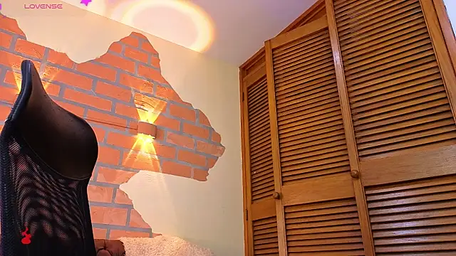 Dylanstonne online show from December 21, 2025, 9:37 pm