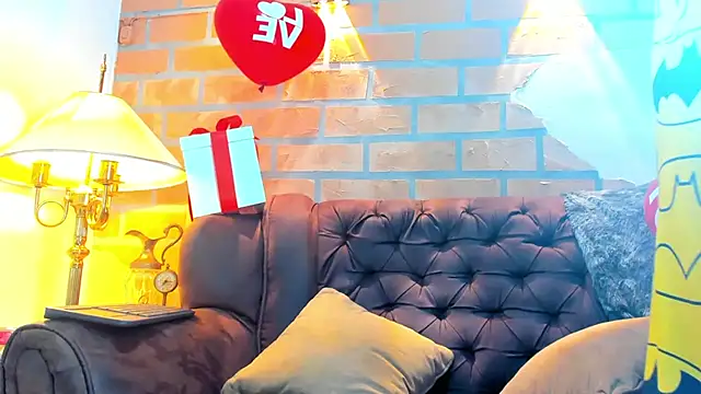 Snapshot of Dylanstonne chatting on February 7, 2025, 1:25 am Dylanstonne online show from February 7, 2025, 1:25 am