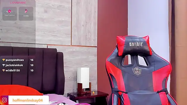 lindsayhoffman18 online show from February 22, 2025, 1:22 am