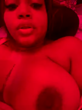 lindsayhoffman18 online show from December 1, 2025, 2:29 pm