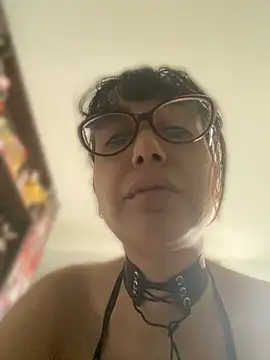 Snapshot of Carla_fcoxx chatting on June 15, 2026, 4:17 pm Carla fcoxx online show from June 15, 2026, 4:17 pm