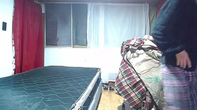 esjrobles online show from March 10, 2025, 3:34 am