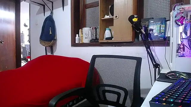 esjrobles online show from February 21, 2025, 6:04 pm