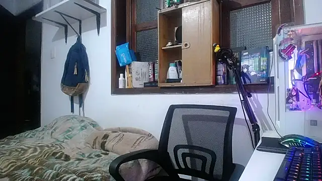 esjrobles online show from February 28, 2025, 4:21 am