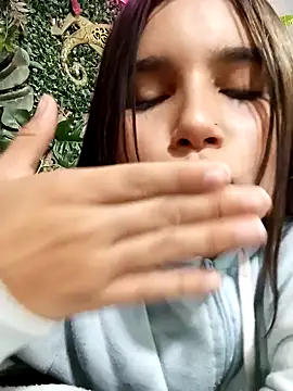 Pink Jazmin online show from December 20, 2024, 3:47 am