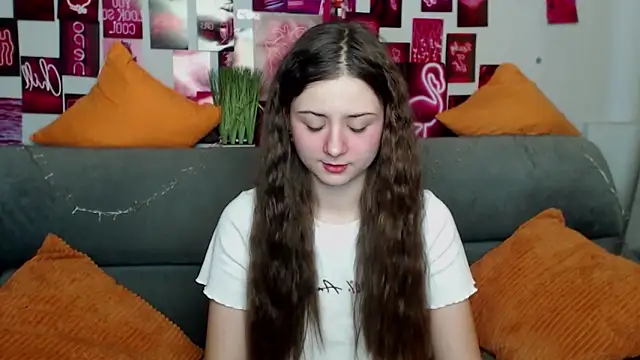 MilanaRoza online show from November 1, 2025, 5:57 am