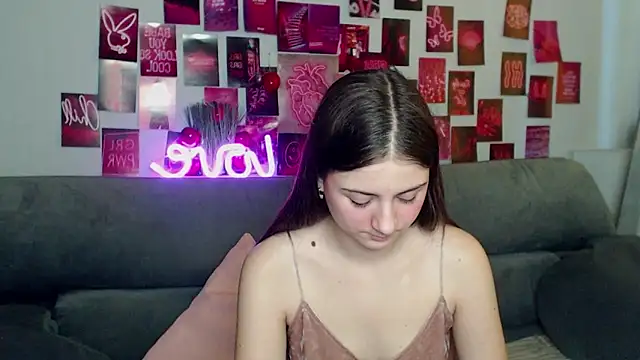 MilanaRoza online show from November 16, 2025, 6:07 am