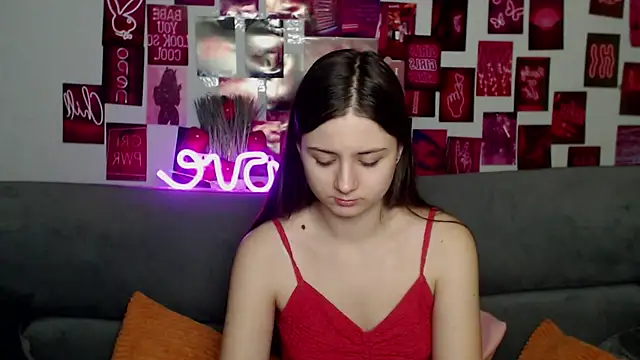 MilanaRoza online show from December 5, 2025, 6:01 am