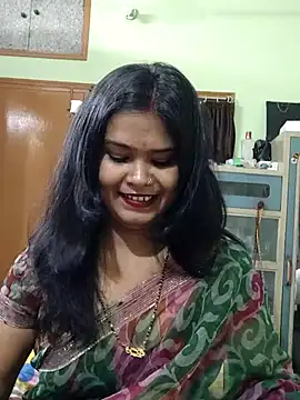 yoursweety09 online show from October 16, 2025, 2:25 pm