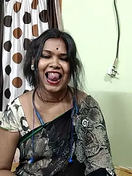 yoursweety09 online show from April 1, 2026, 4:04 pm