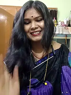 yoursweety09 online show from May 26, 2026, 2:37 pm