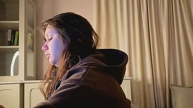 Alisia Mars online show from February 11, 2026, 5:29 am