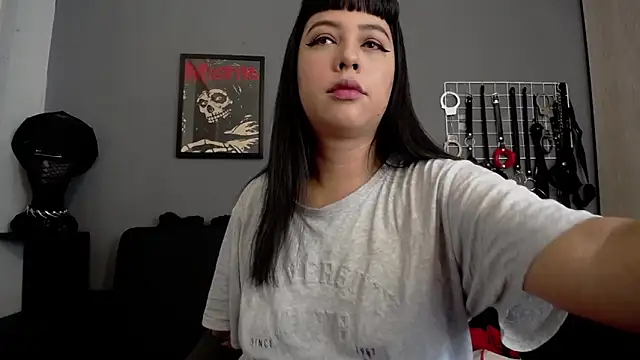 Carla Phoenix online show from May 26, 2026, 2:04 pm