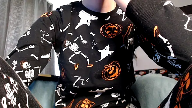 LetsGetMessyBBy online show from September 20, 2025, 1:16 pm