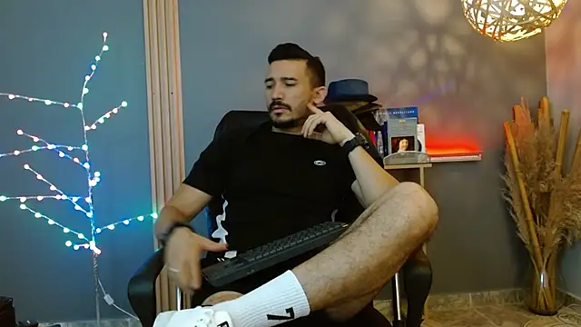 Reiko 85  online show from February 8, 2026, 2:59 pm