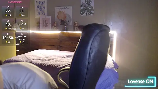 Dyla n18 online show from November 20, 2025, 8:09 pm