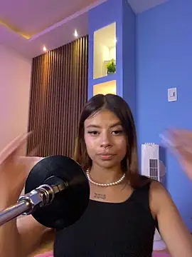 Snapshot of Antonella_Torres2 chatting on June 11, 2026, 2:53 am Antonella Torres2 online show from June 11, 2026, 2:53 am