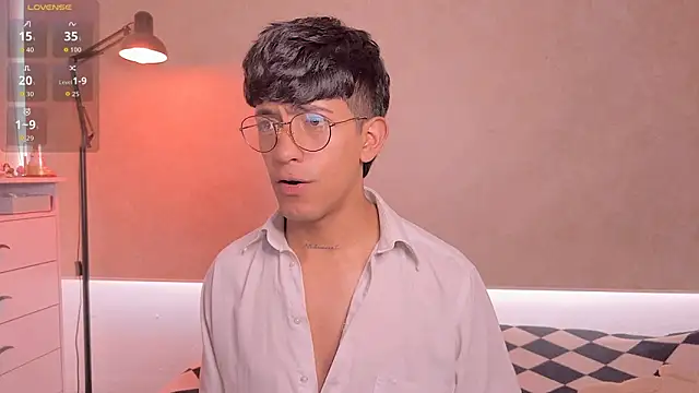 teobowny  online show from March 18, 2026, 5:58 pm