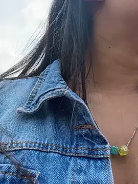 Liulee online show from February 6, 2026, 5:20 pm