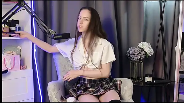 Snapshot of Anal_Girl_ chatting on April 29, 2026, 6:03 pm Anal Girl online show from April 29, 2026, 6:03 pm