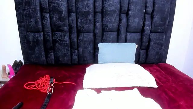 Aurora Doll  online show from February 10, 2026, 1:32 pm