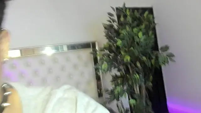 Snapshot of matt_wesley chatting on December 3, 2024, 4:00 pm matt wesley online show from December 3, 2024, 4:00 pm